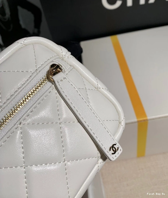 Firstbag Ru CHANEL HANDLE WITH CHANELUTCH 0820